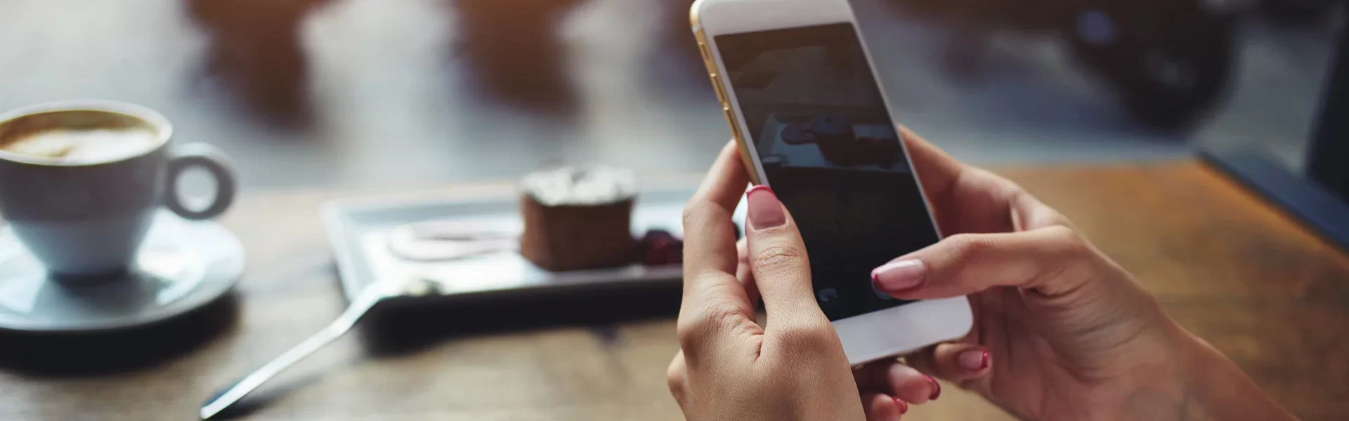 2235-contact_header.webp 2235-contact_header.webp